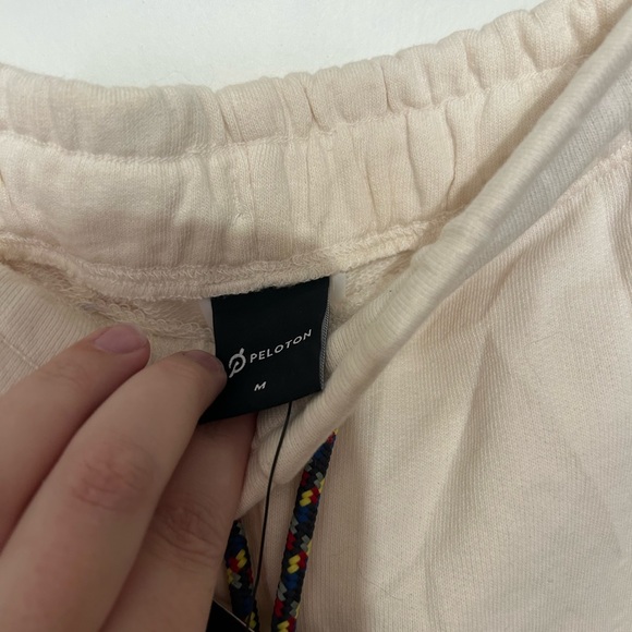 Peloton shorts - Picture 3 of 4
